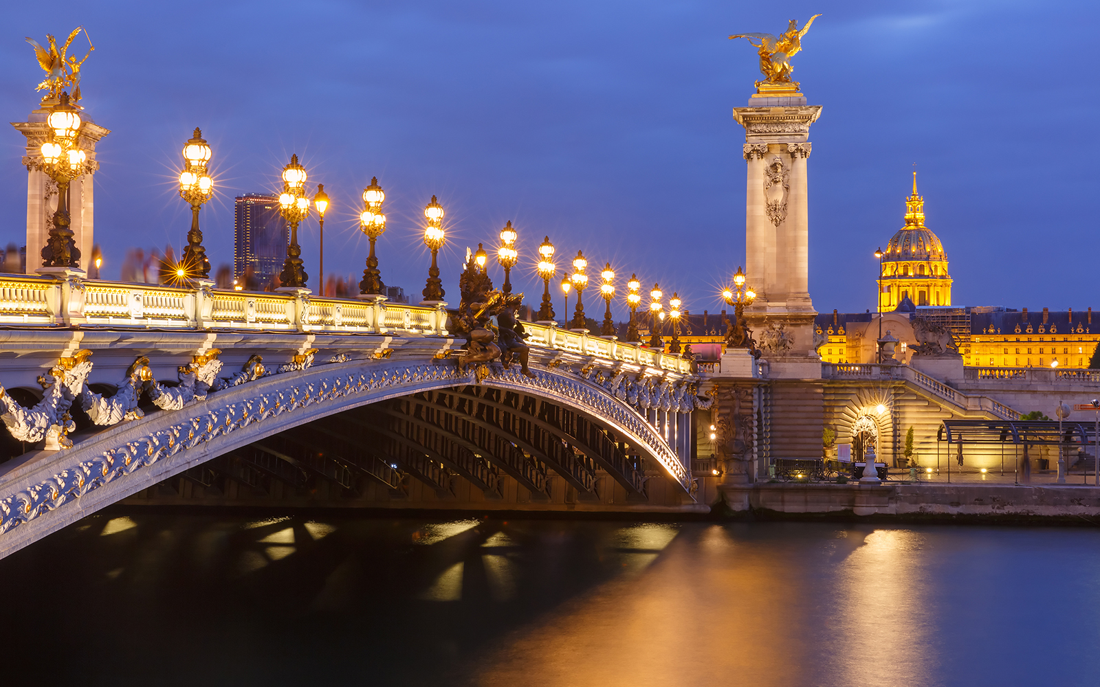 Big Bus: Paris Panoramic Night Bus Tour tickets in Paris - Features | TickYourList