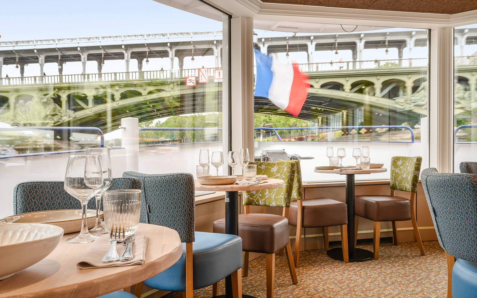 Capitaine Fracasse Seine River Dinner Cruise tickets in Paris - Attractions | TickYourList