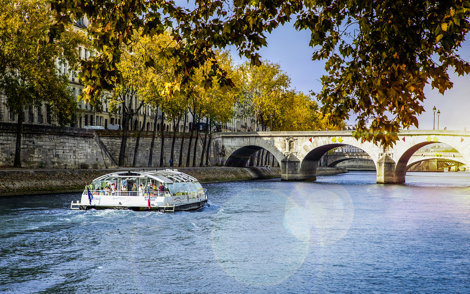 Batobus: Seine River Hop-on Hop-off Boat Tour tickets in Paris - Features | TickYourList