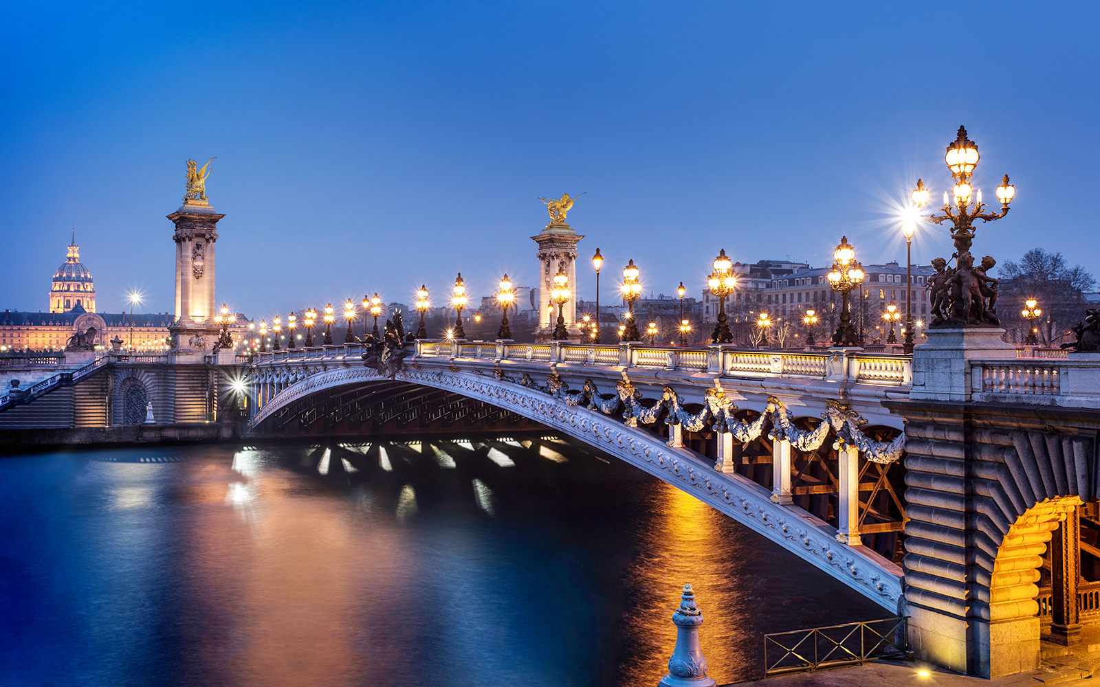 Tootbus: Paris Night Bus Tour tickets in Paris - Features | TickYourList