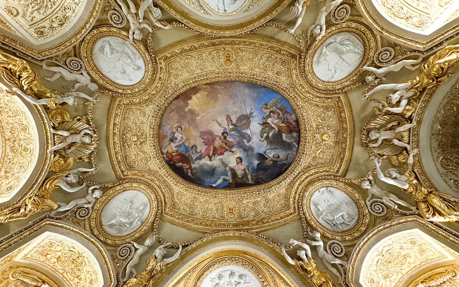 Louvre Museum Timed Entry Tickets with Hosted Visit to the Mona Lisa in Paris - Features | TickYourList