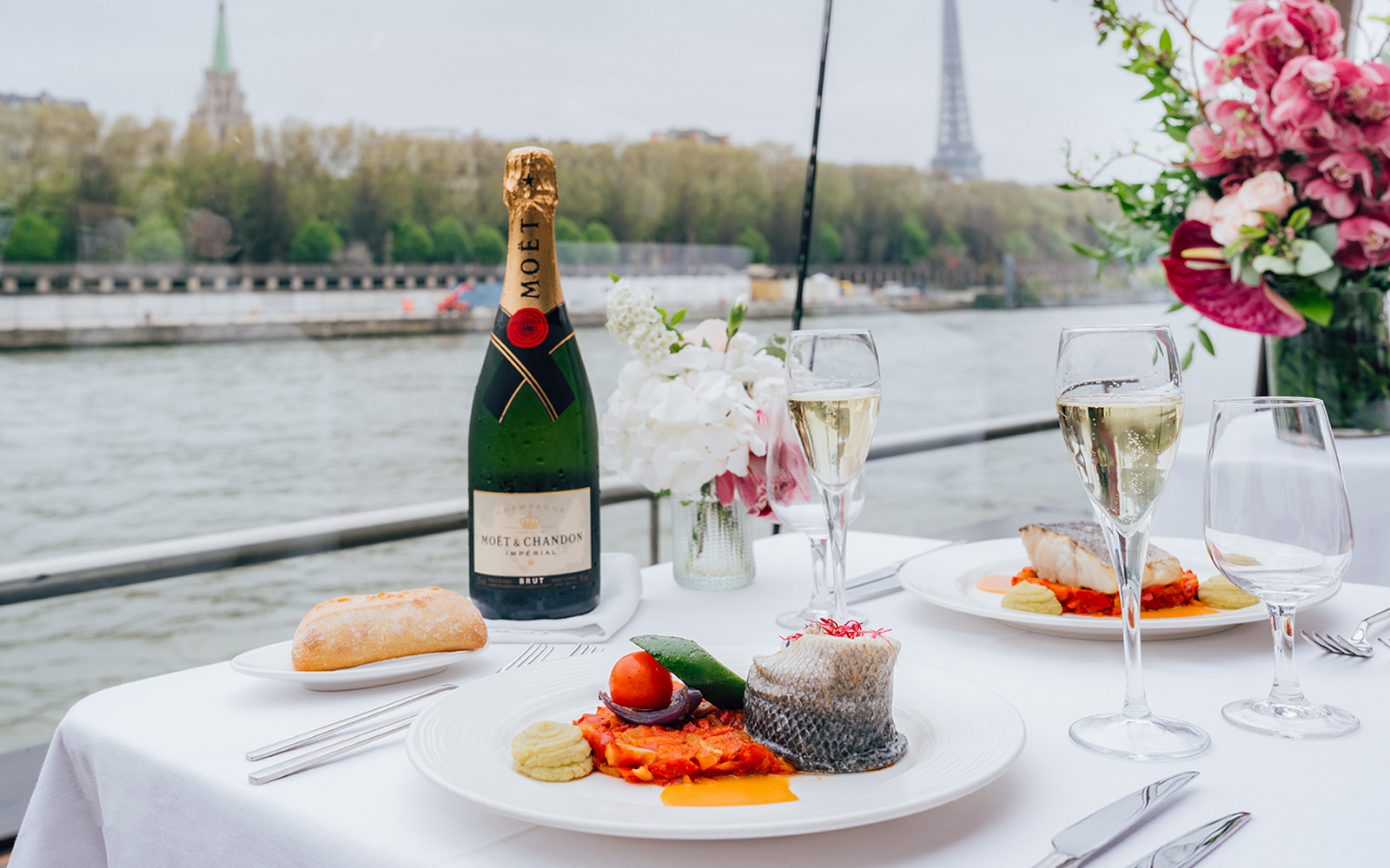 Seine River Cruise from Pont de l'Alma with Sparkling Champagne tickets in Paris - Attractions | TickYourList