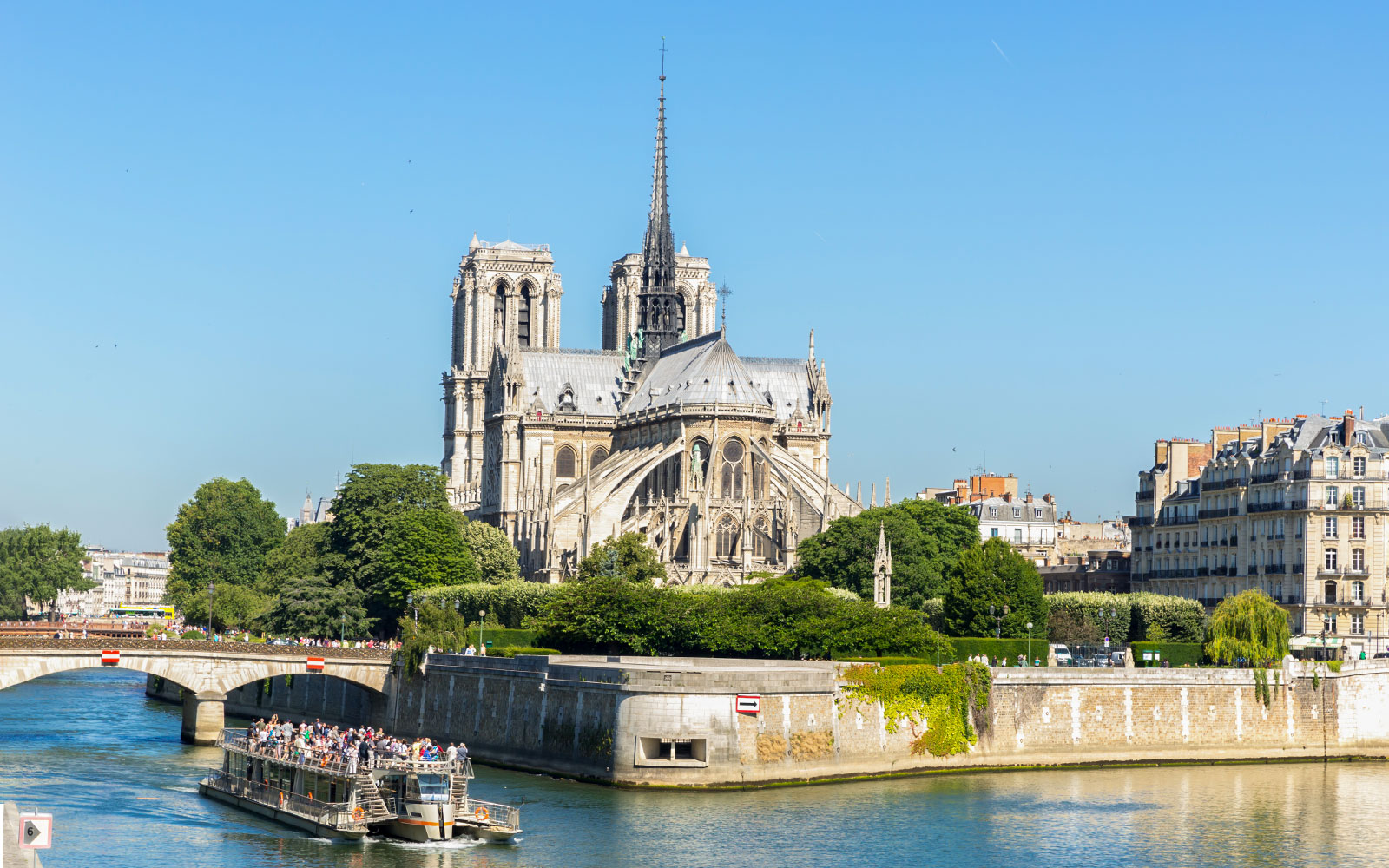 Seine River Cruise from Pont de l'Alma with Sparkling Champagne tickets in Paris - Highlights | TickYourList