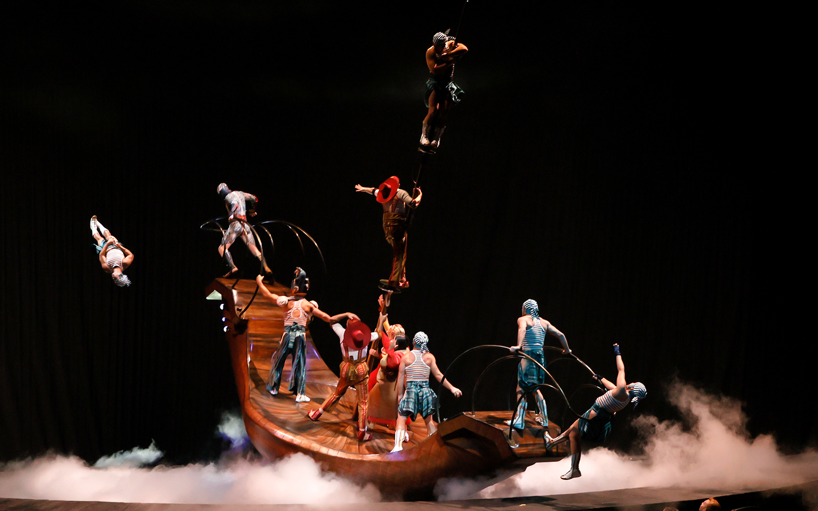 Cirque du Soleil KÀ tickets in Las Vegas - Features | TickYourList