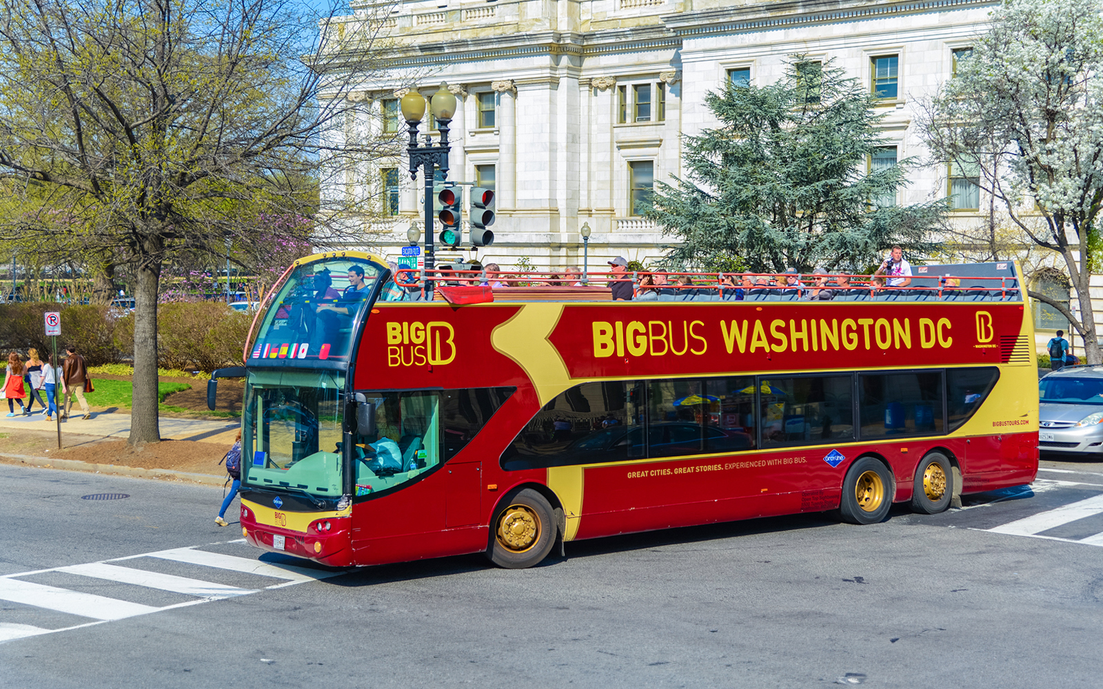 Big Bus: Washington DC Hop-On Hop-Off Bus Tour with Optional Sunset Tour tickets in Washington DC - Features | TickYourList