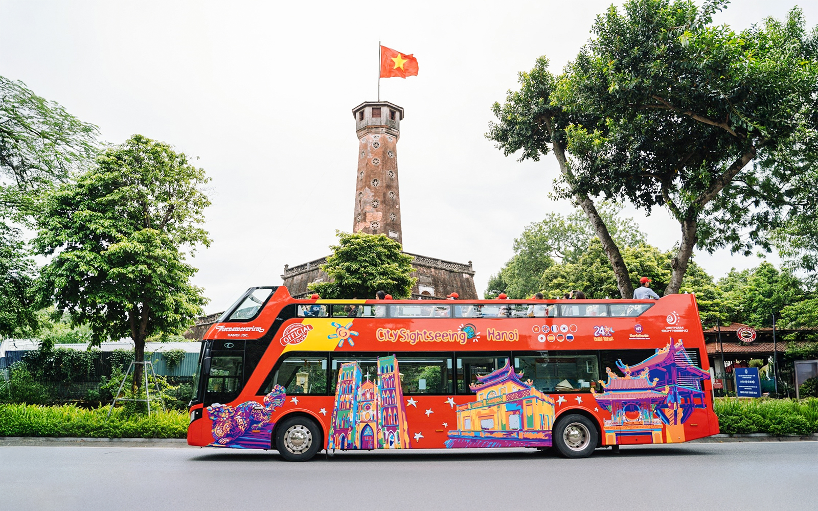 City Sightseeing: Hanoi Hop-on Hop-off Bus Tour