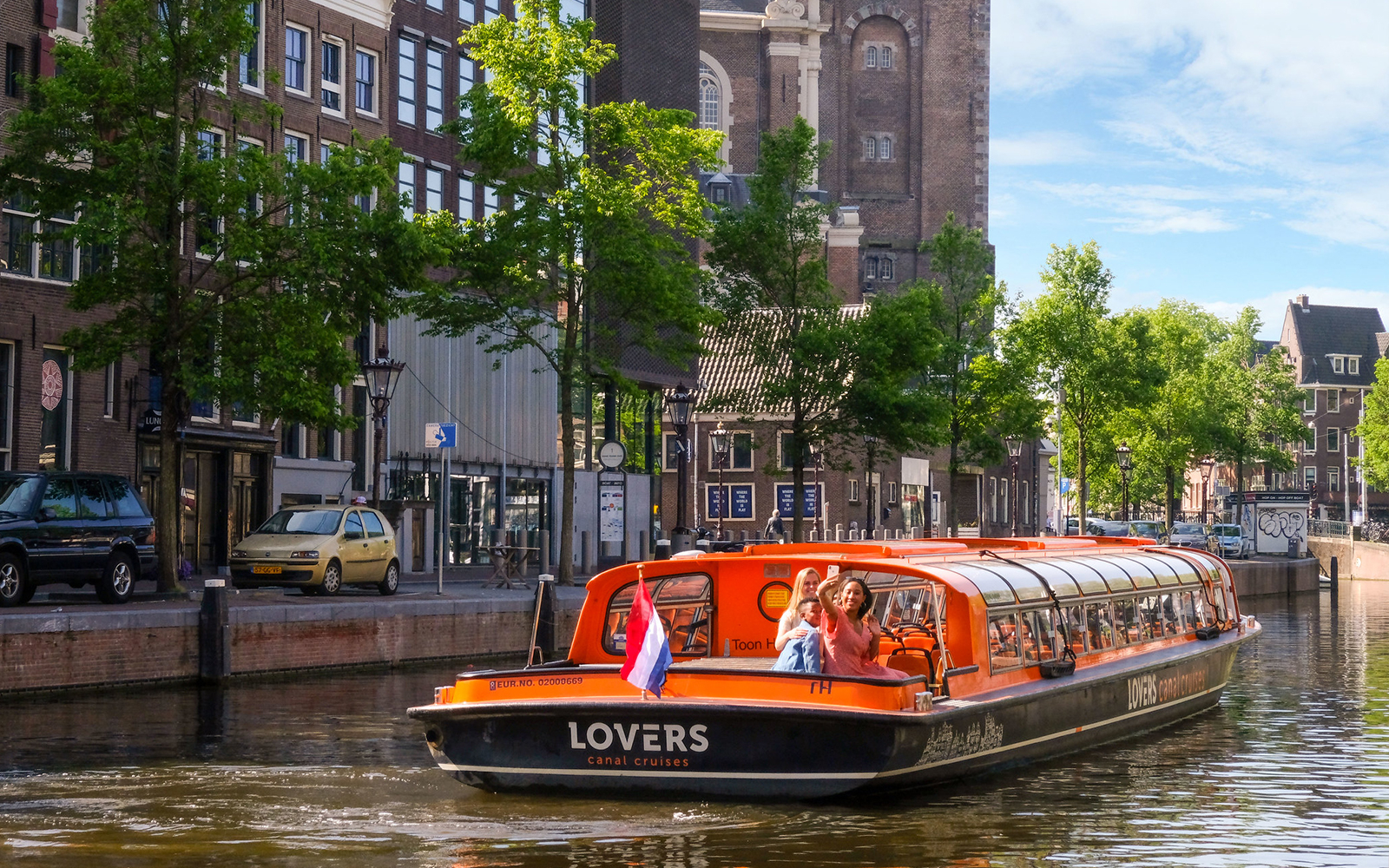 Combo: Fabrique des Lumières + Amsterdam Canal Cruise Tickets in Amsterdam - Features | TickYourList