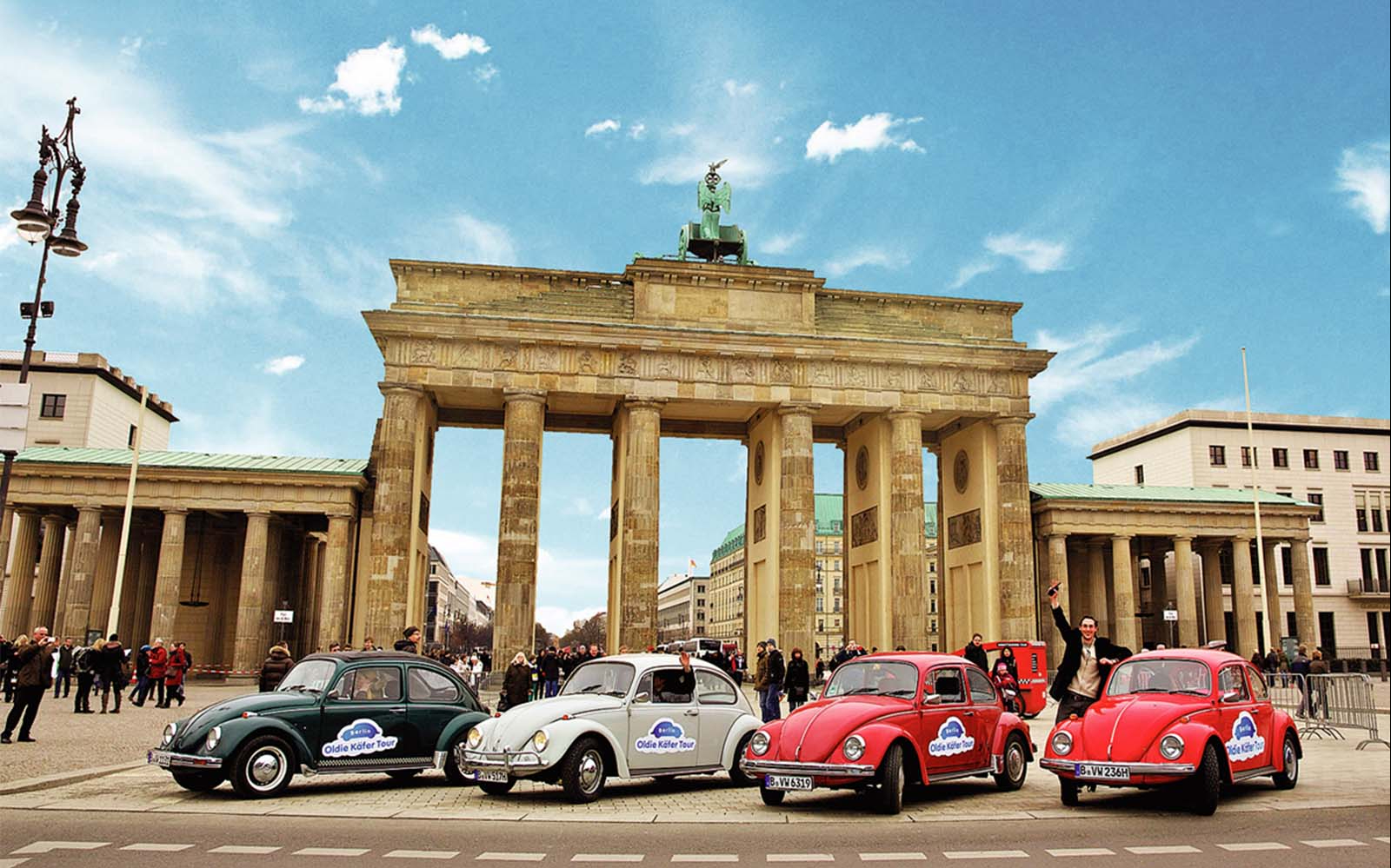 4-Hour Discovery Tour in a VW Beetle Cabriolet in Berlin