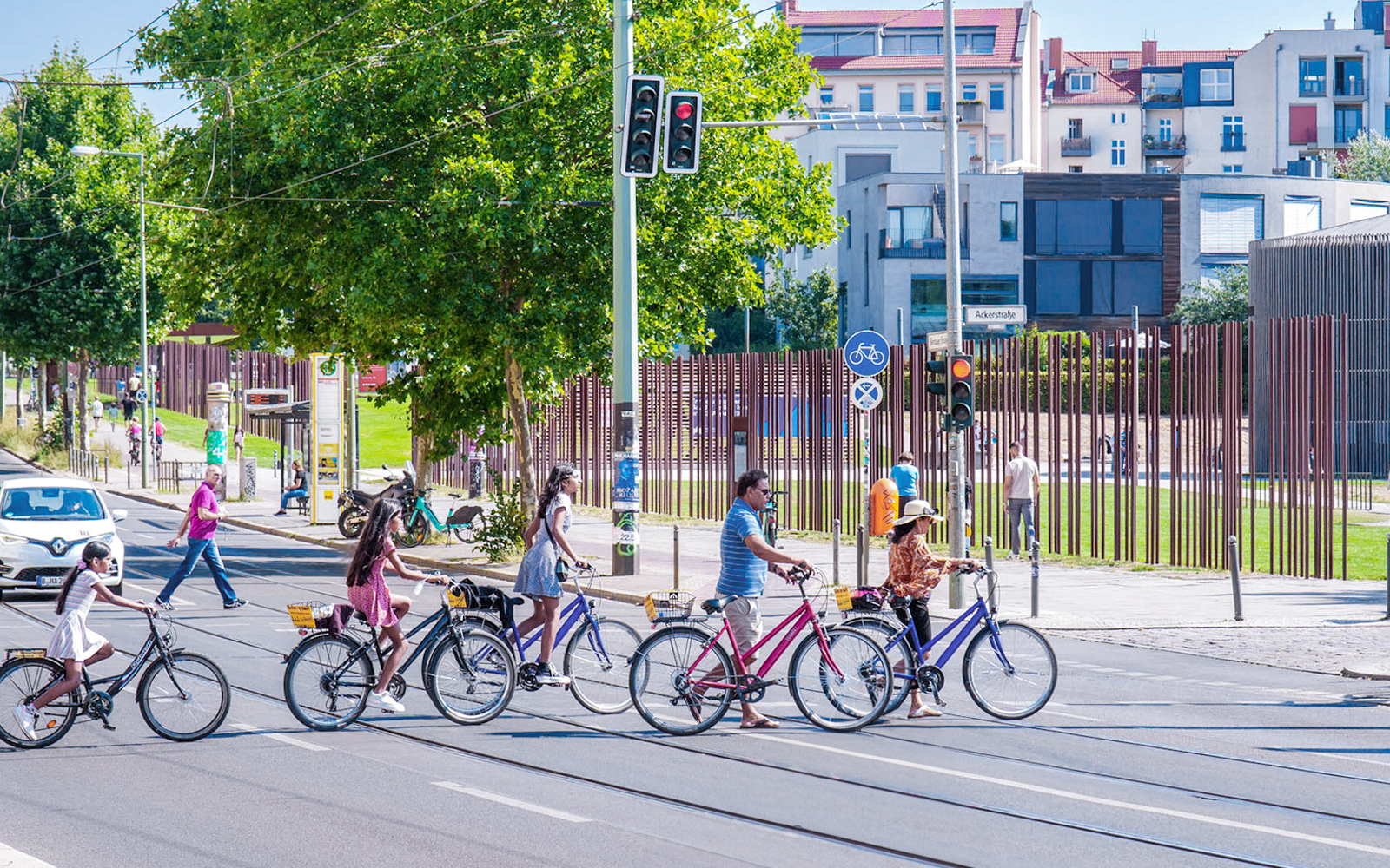 3.5-Hour Guided Bike Tour of Berlin Wall