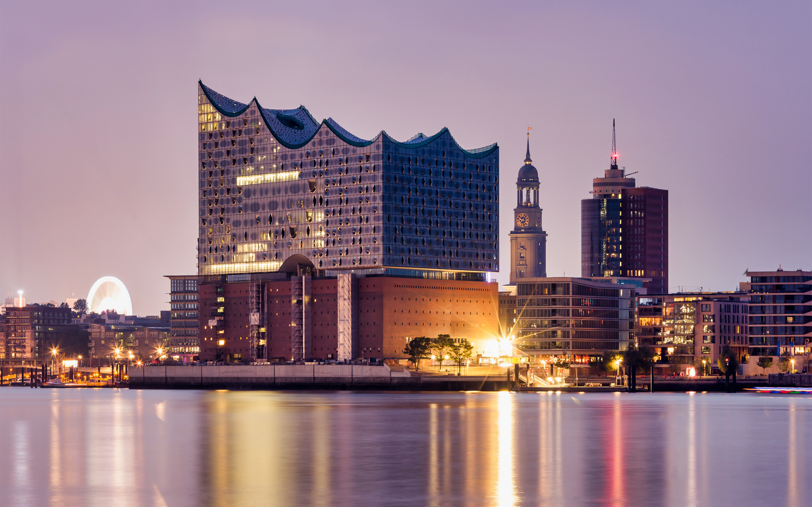 HafenCity 3-Hour Food Tour with Elbphilharmonie