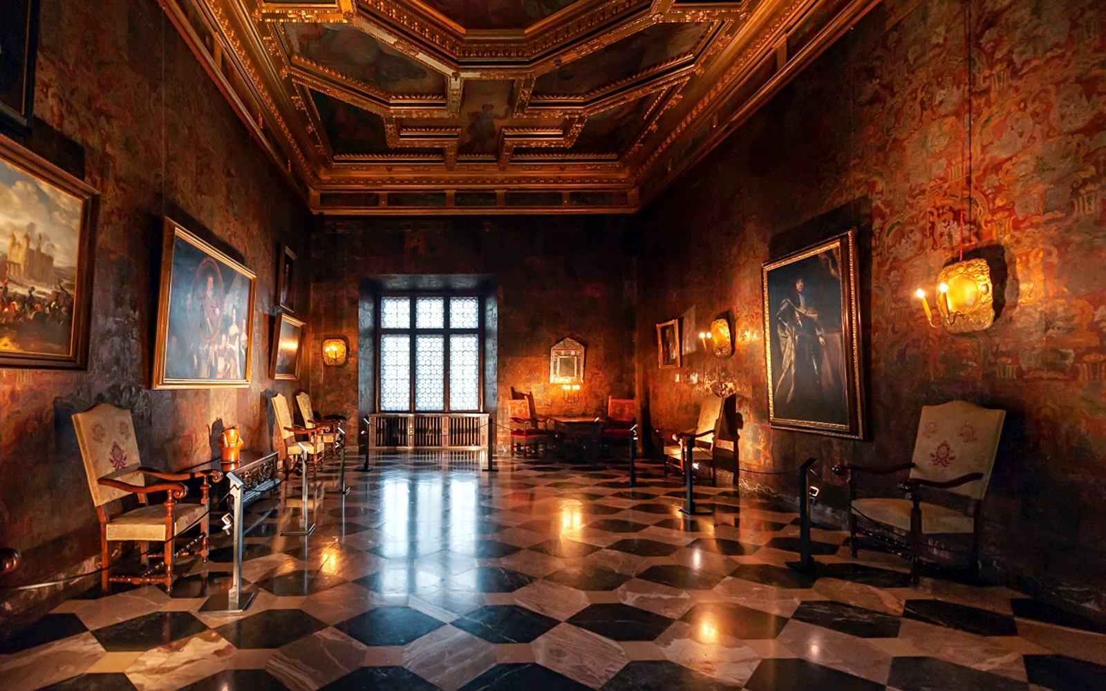 Combo: Wawel Castle, Cathedral, St. Mary’s Basilica & Rynek Underground Museum Guided Tour tickets in Krakow - Highlights | TickYourList