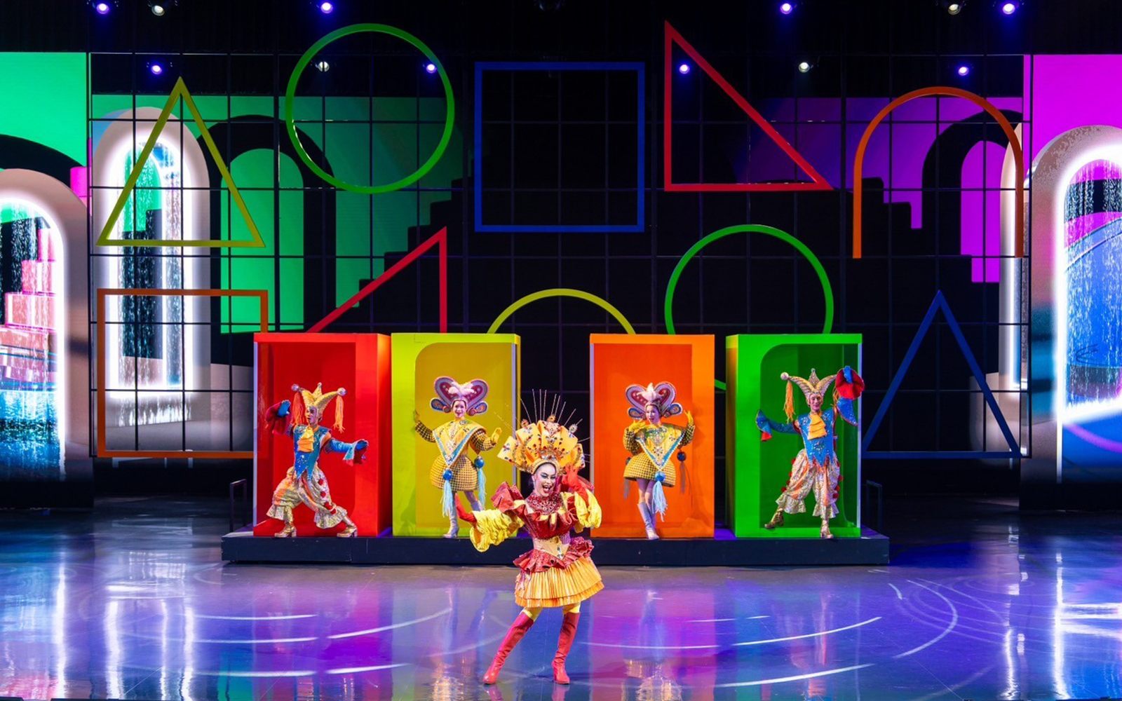 The Colosseum Show Group Offer Tickets – Group of 5 & More in Pattaya - Highlights | TickYourList