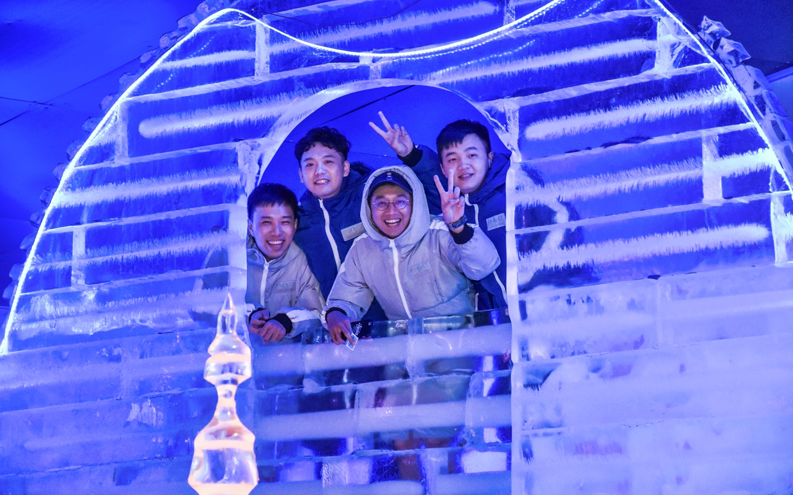 FROST Magical Ice of Siam Ticket with Free Soft Drink in Pattaya - Features | TickYourList