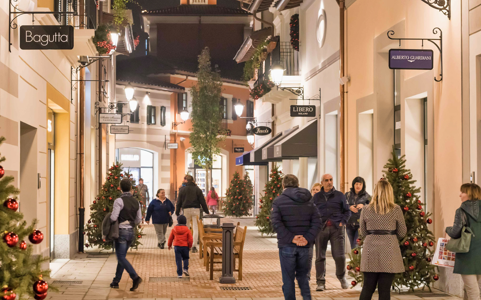 Serravalle Designer Outlet - Transport Ticket from Milan in Milan - Highlights | TickYourList