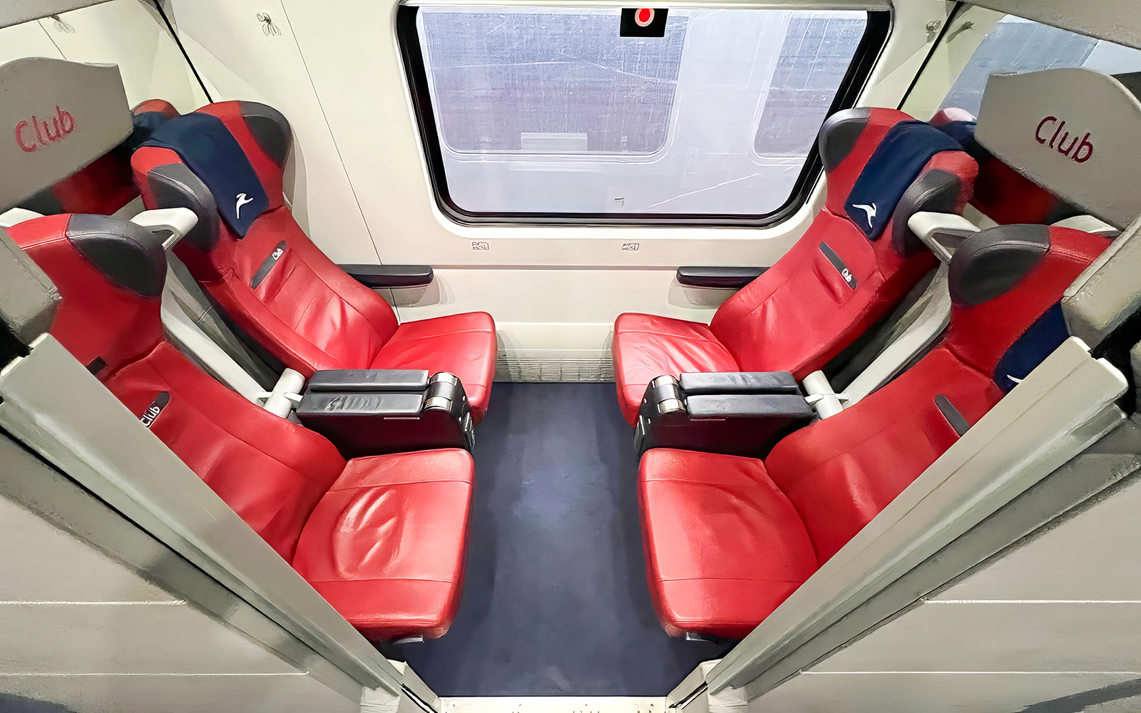 Italo One-Way Train Tickets: Milan Centrale to/from Florence Santa Maria Novella in Milan - Features | TickYourList