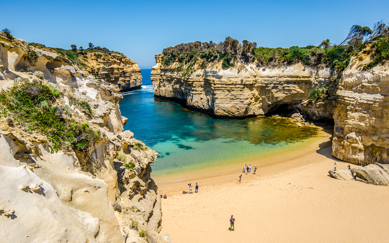Great Ocean Road & 12 Apostles Reverse Tour with Lunch tickets in Melbourne - Features | TickYourList