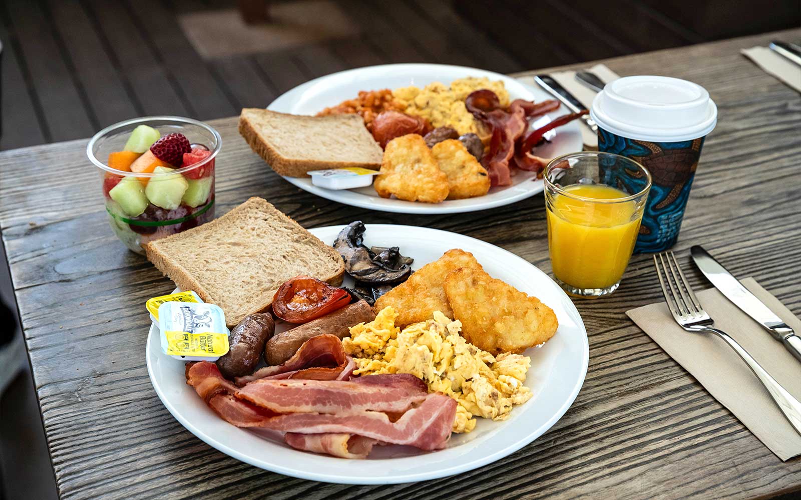 Breakfast with Koalas Tickets at WILD LIFE Sydney Zoo in Sydney - Features | TickYourList