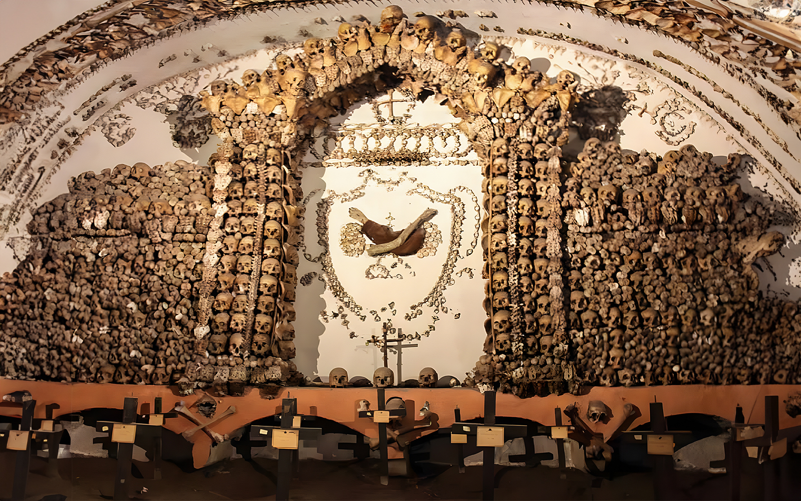 Capuchin Crypt, Christian Catacombs & San Martino ai Monti Tour with Transfers