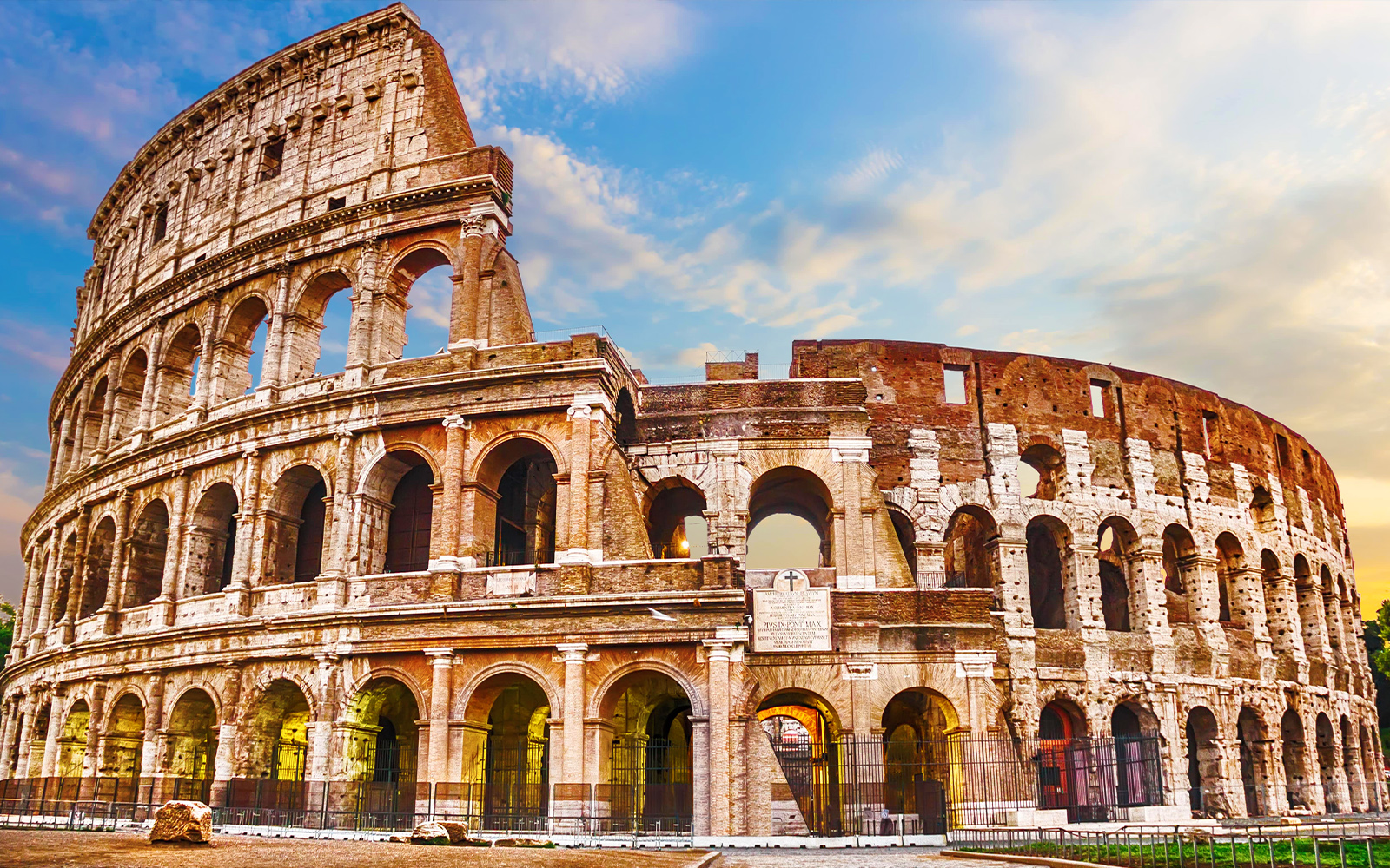 Combo: Colosseum Access + Rome Hop-On Hop-Off Bus Tour tickets in Rome - Attractions | TickYourList