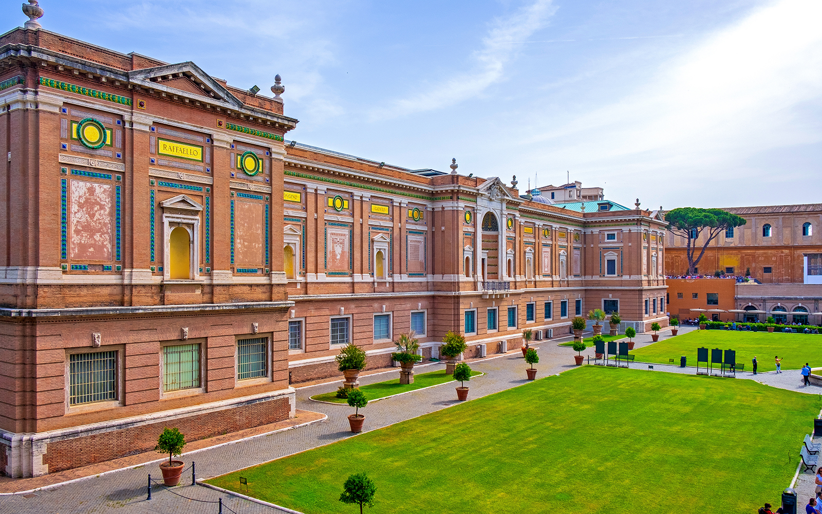 Exclusive Entry: Sistine Chapel Express, St. Peter’s Basilica & Vatican Crypts Tour tickets in Rome - Activities | TickYourList