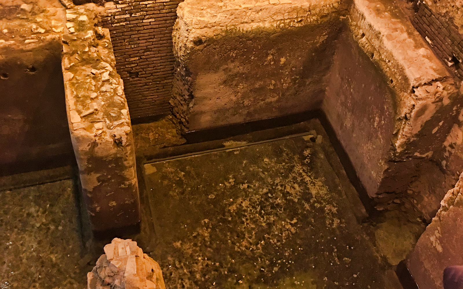 Trevi District Underground: Small Aqueduct Domus tickets in Rome - Attractions | TickYourList