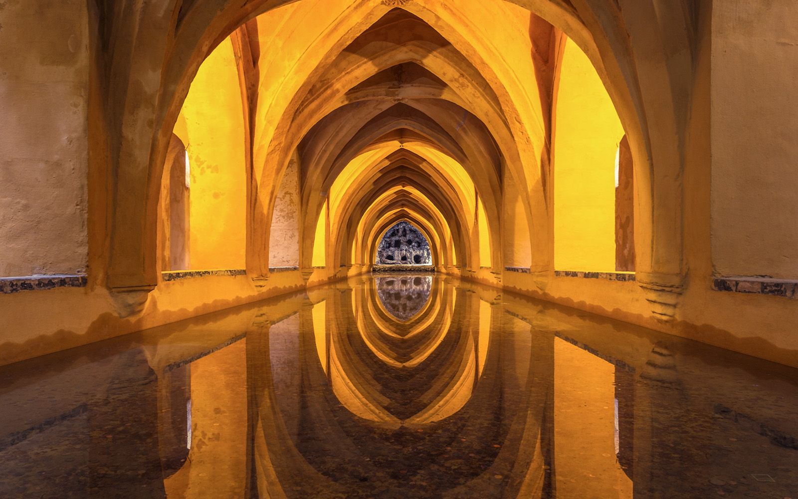 Combo (Save 10%): Seville Hop-on Hop-off Bus Tour + Alcázar + Seville Cathedral & La Giralda Tickets in Seville - Features | TickYourList