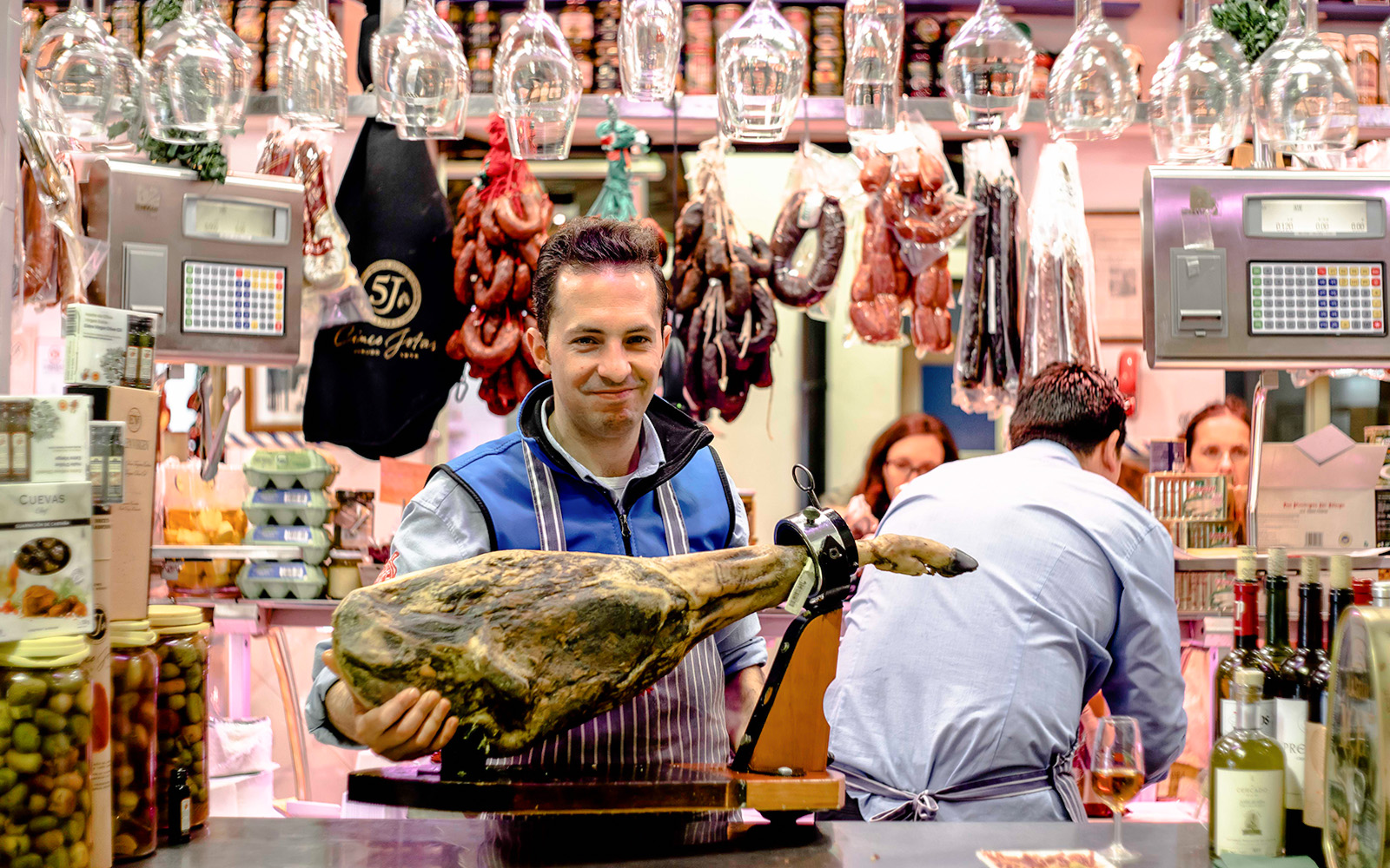 Tapas Tasting Tour in Seville with Drinks tickets in Seville - Features | TickYourList