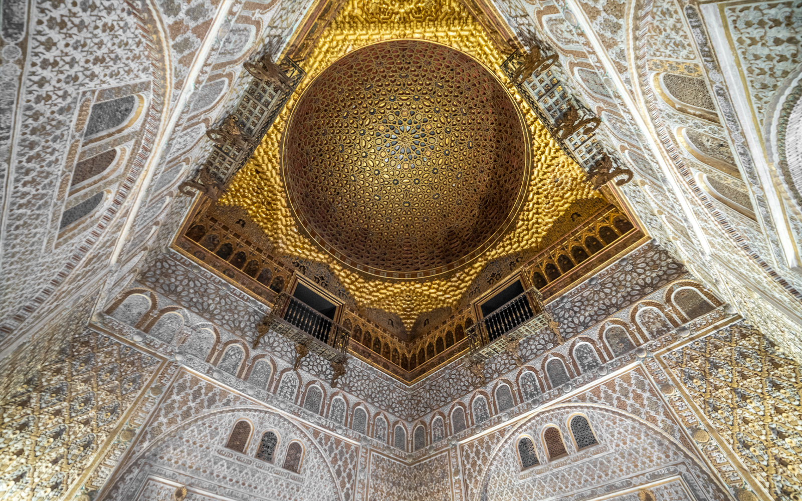 Royal Alcázar of Seville Theatrical Night Tour tickets in Seville - Highlights | TickYourList