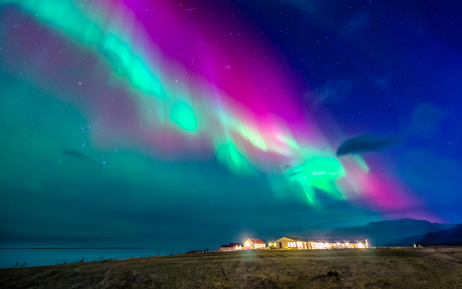 Rovaniemi: Northern Lights Chase Small Group Tour tickets in Rovaniemi - Highlights | TickYourList