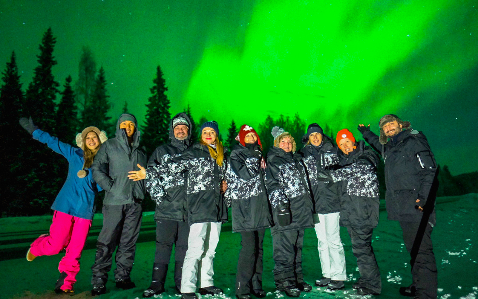Rovaniemi: Northern Lights Chase with Guaranteed Unlimited Mileage tickets in Rovaniemi - Highlights | TickYourList