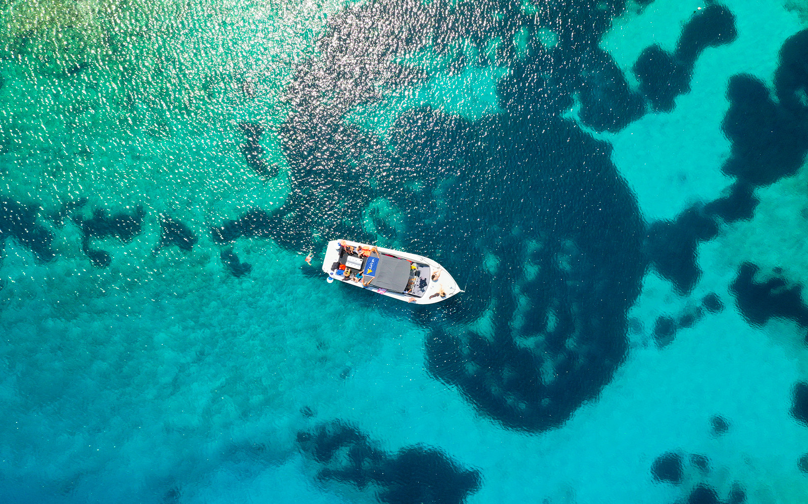 Split: Full-Day Deluxe Boat Tour to Blue Cave, Blue Lagoon & 5 Islands with Drinks & Meals