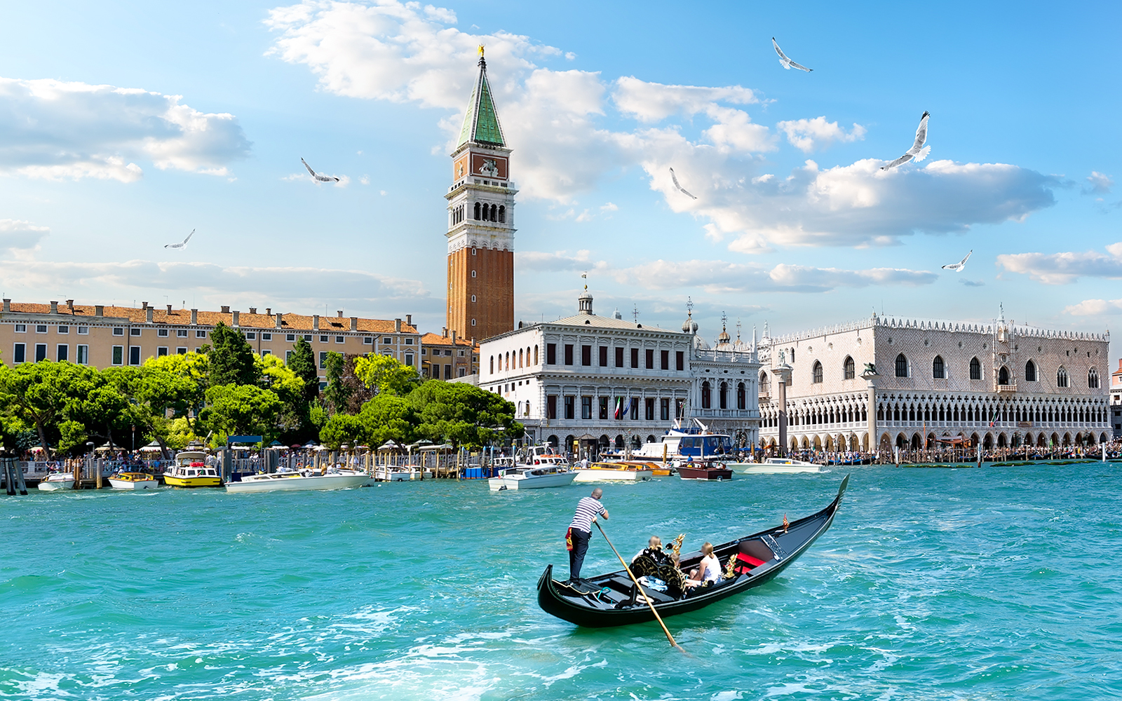 Doge's Palace Skip-the-Line Tickets with Gondola Ride