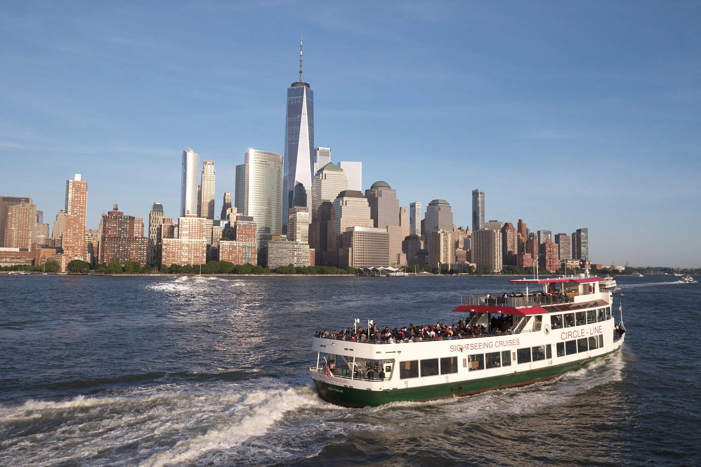 Circle Line cruise showcasing New York City landmarks