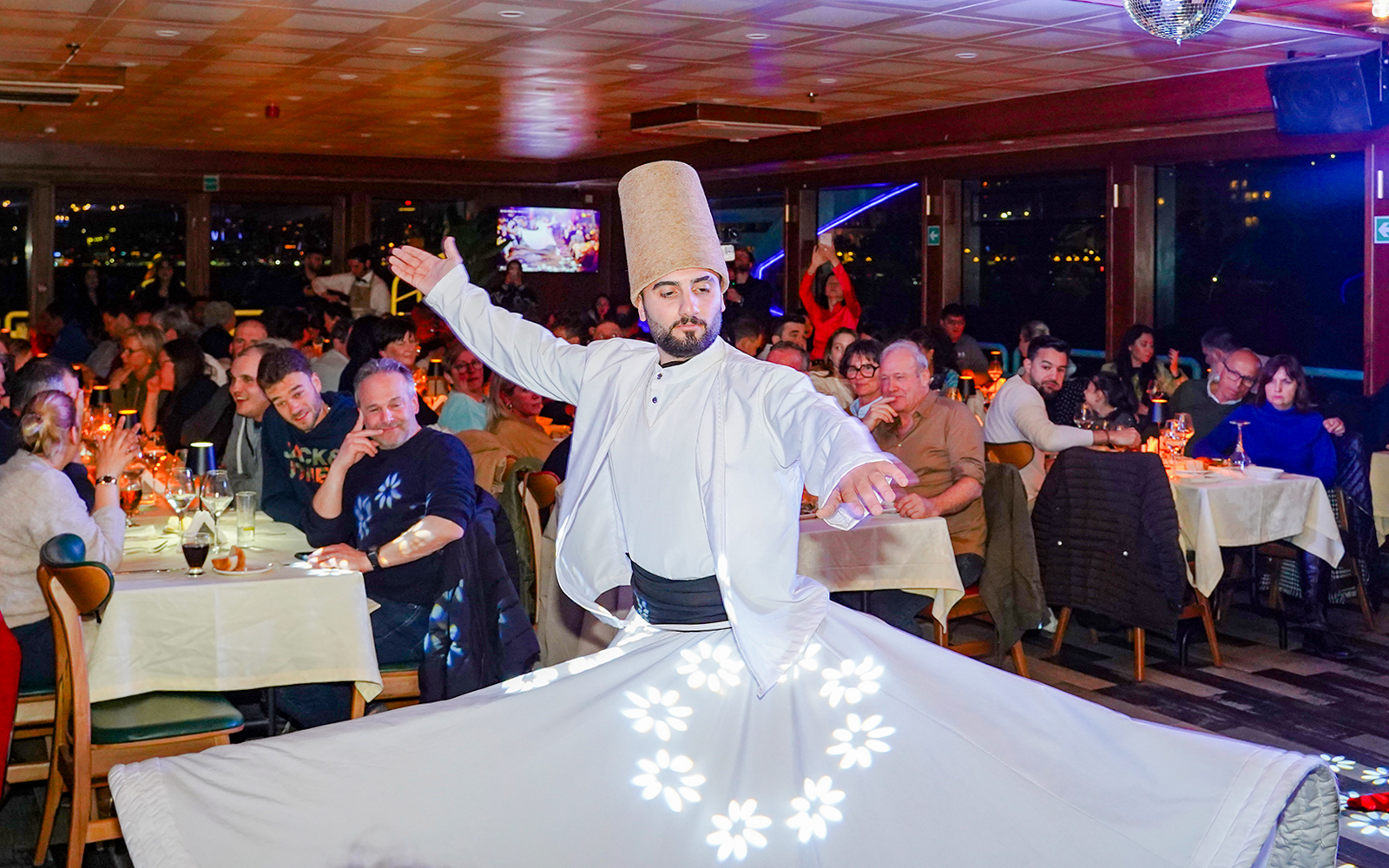 Bosphorus 4-Course Dinner Cruise with Live Show & Private Table tickets in Istanbul - Highlights | TickYourList